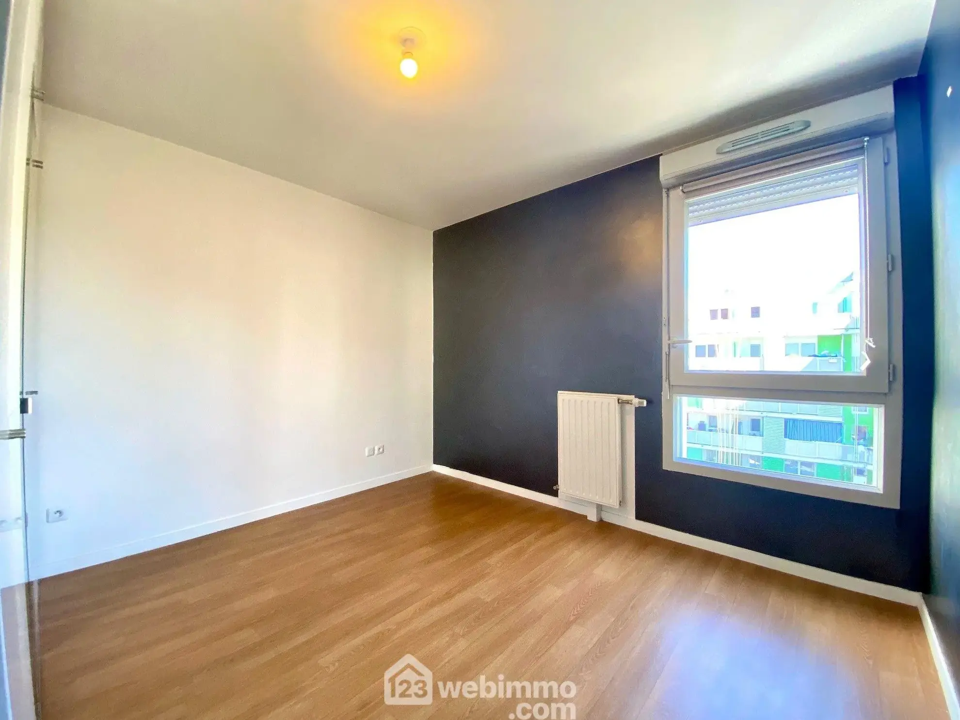 Appartement lumineux de 60 m² avec balcon et parking à Évry-Courcouronnes 