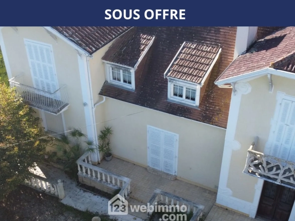 Spacieuse maison familiale avec dépendances et terrain à Casteide-Candau