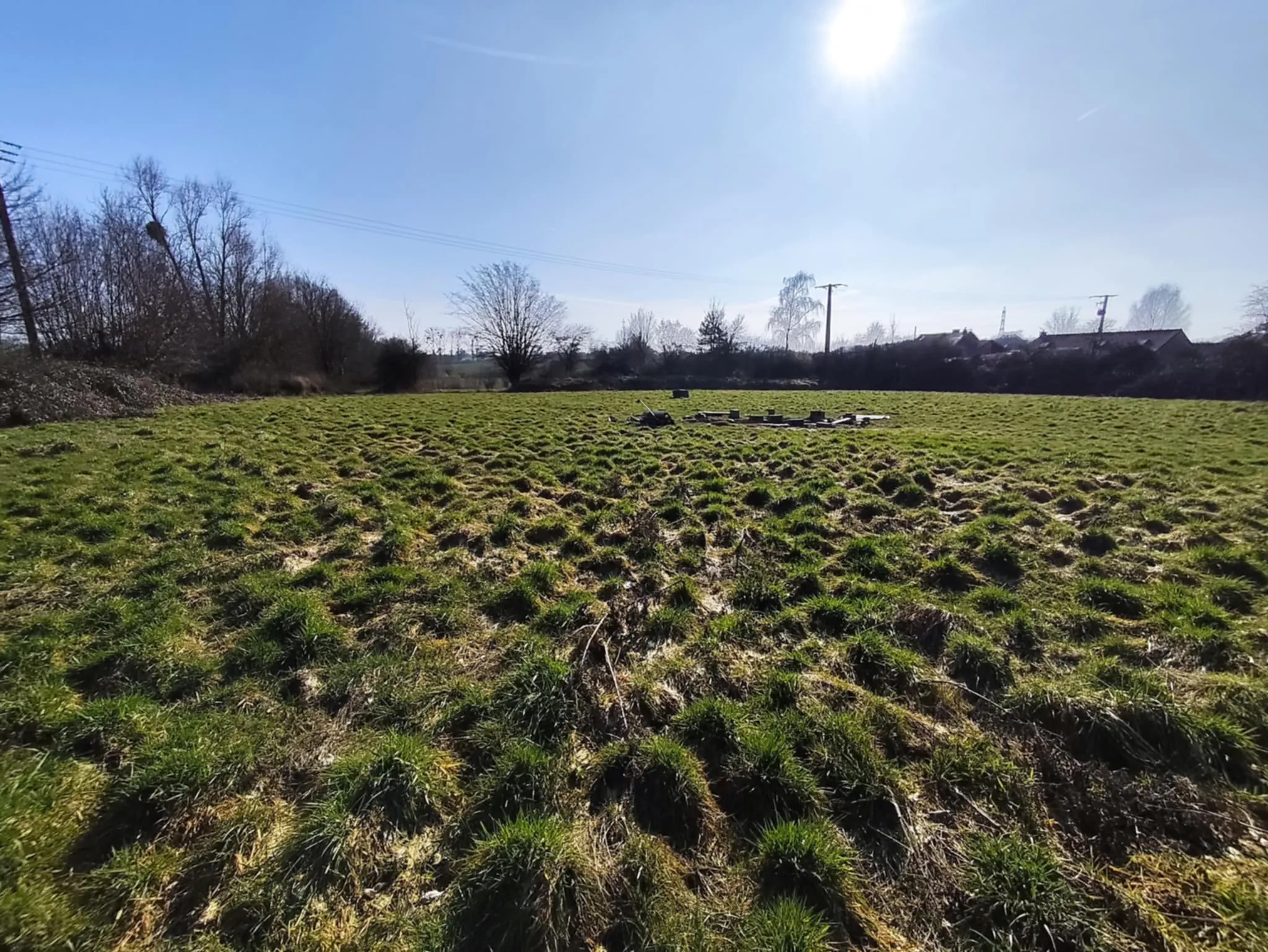 Terrain constructible de 12 000 m² à Hargnies proche forêt de Mormal 