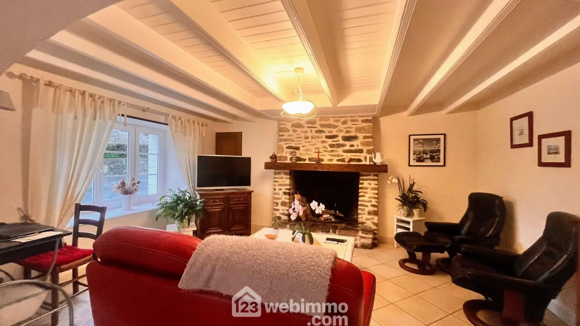 Maison de village à Camprond de 131 m² avec garage et jardin 