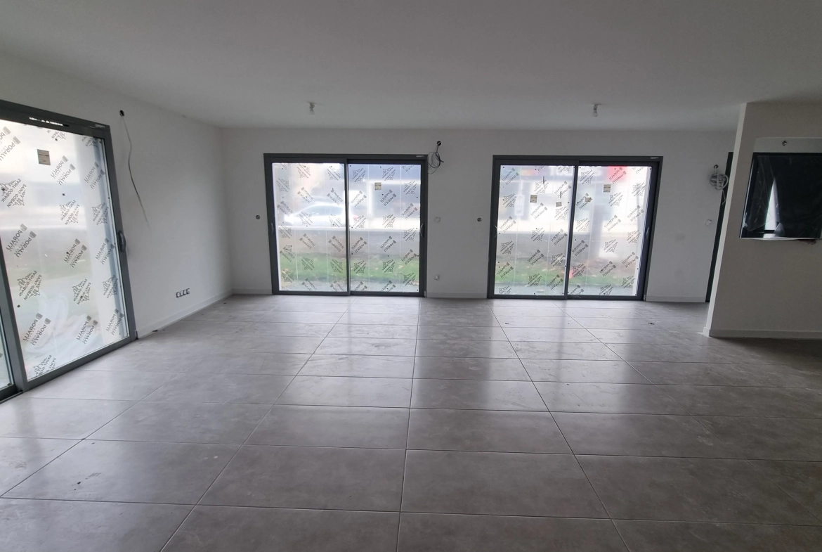 Belle maison avec grands volumes à vendre à Roanne - 174 m², 5 chambres 