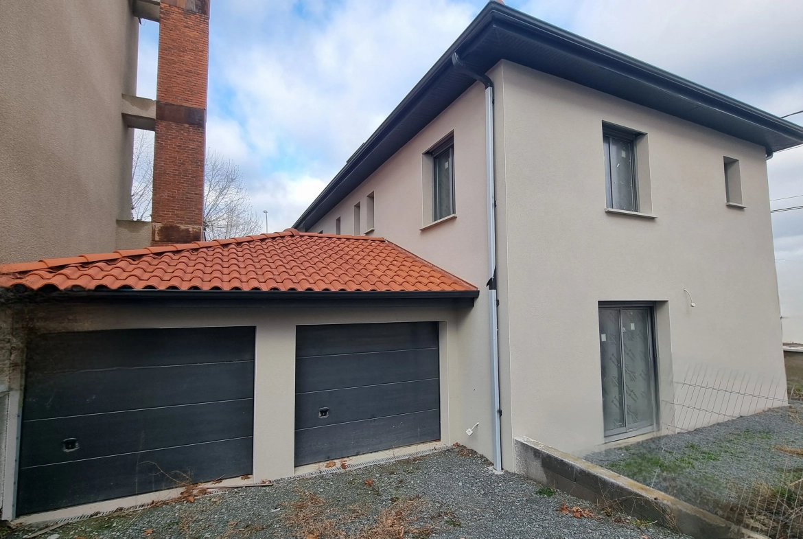 Belle maison avec grands volumes à vendre à Roanne - 174 m², 5 chambres 