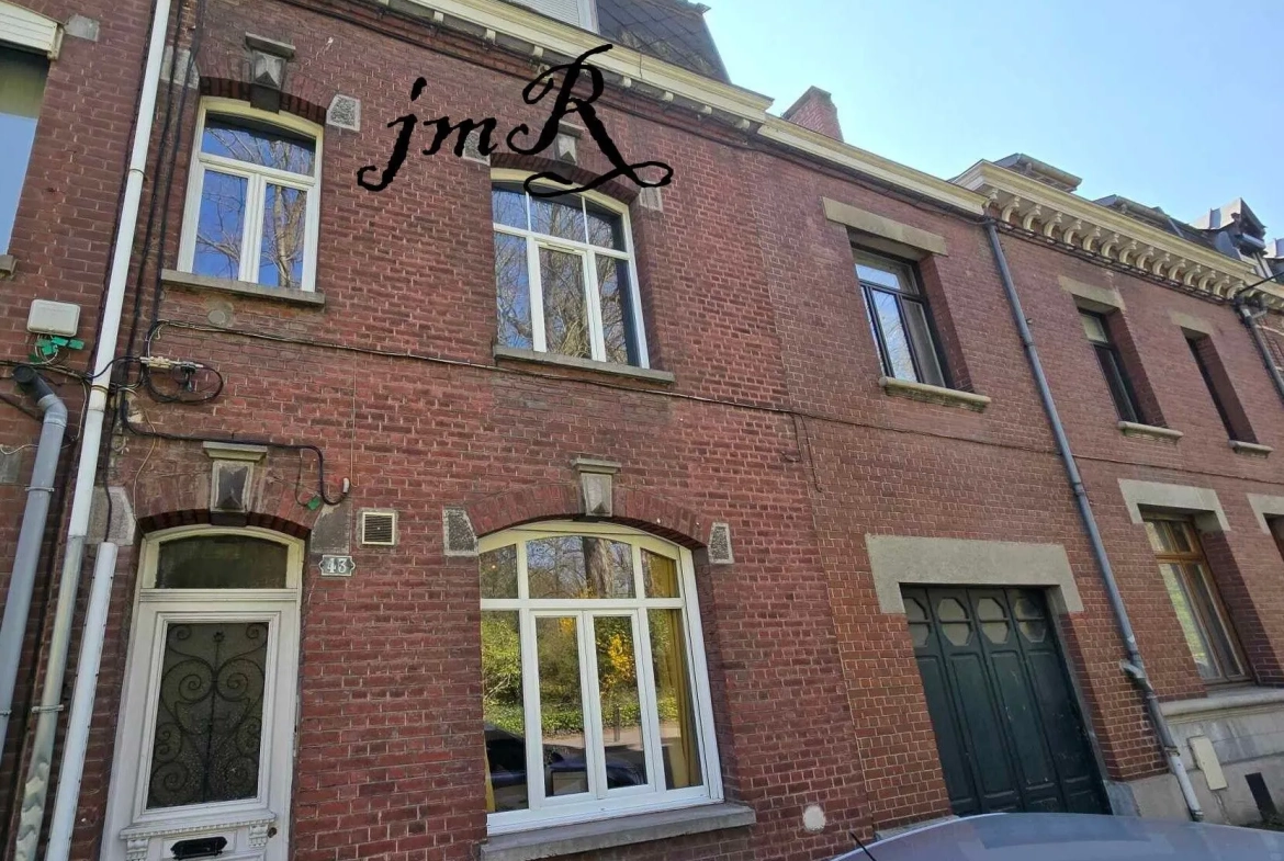 Appartement F2 à Valenciennes centre-ville avec cave et chauffage électrique 