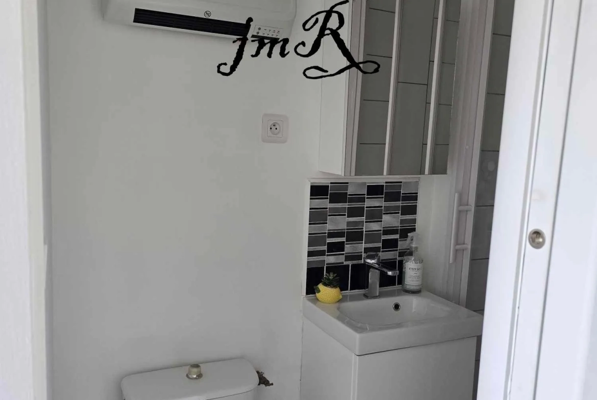 Appartement F2 à Valenciennes centre-ville avec cave et chauffage électrique 