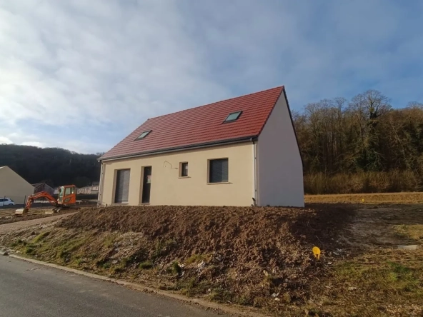Maison neuve moderne à Querrieu (80115) avec garage et prestations énergétiques de qualité