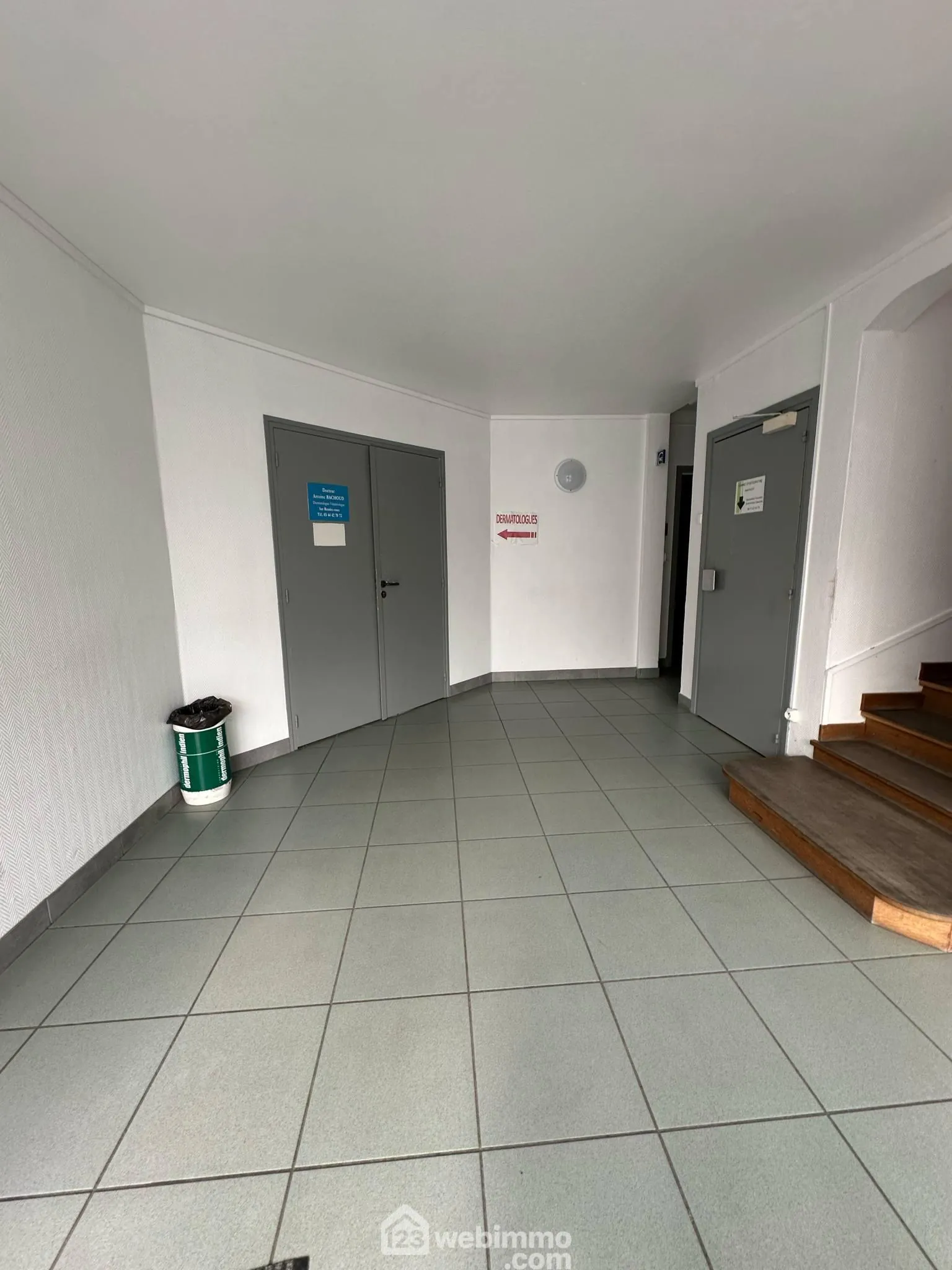 Achat espace de bureaux de 400 m² à Laon – Opportunité d'investissement 