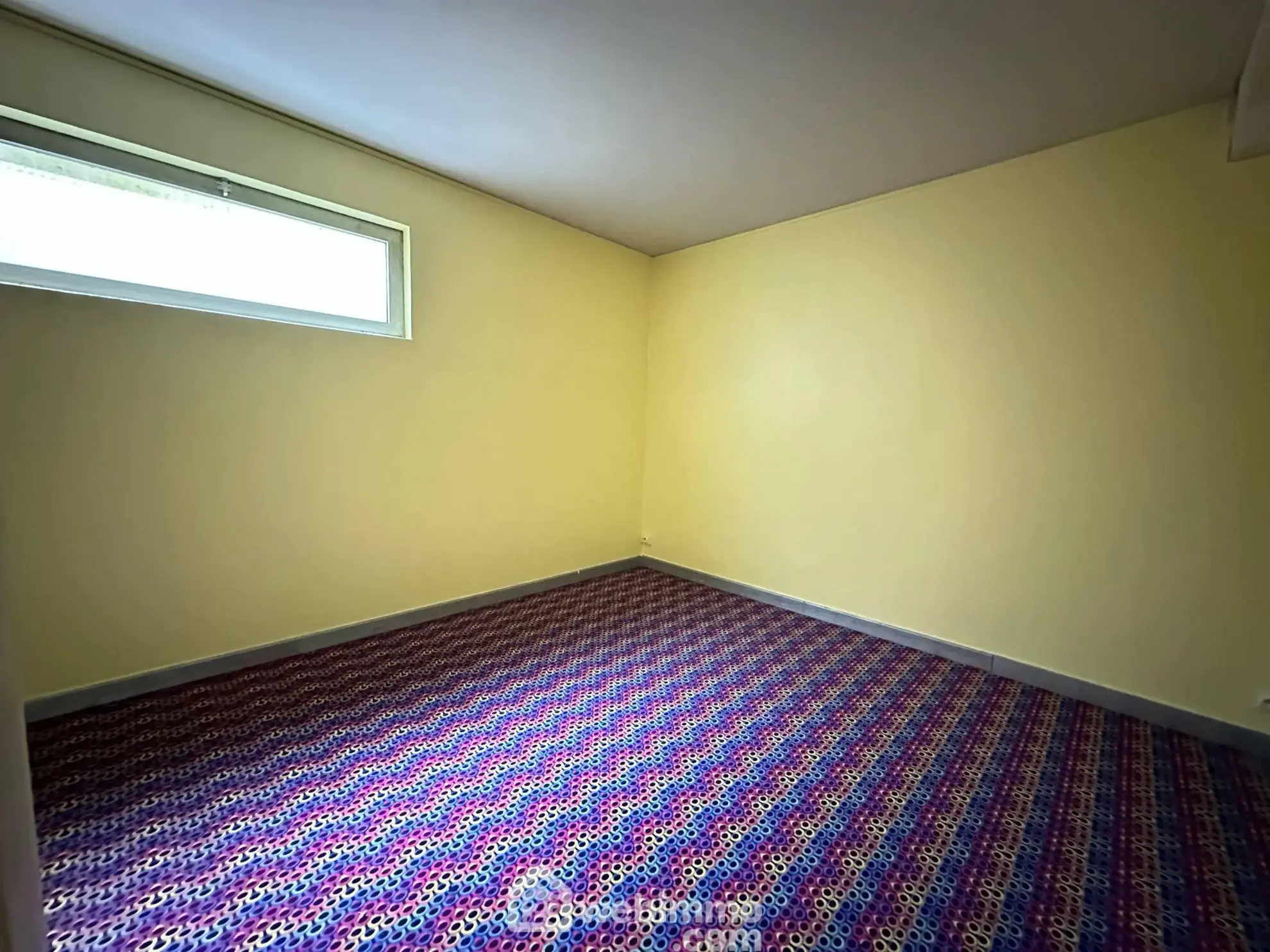 Achat espace de bureaux de 400 m² à Laon – Opportunité d'investissement 