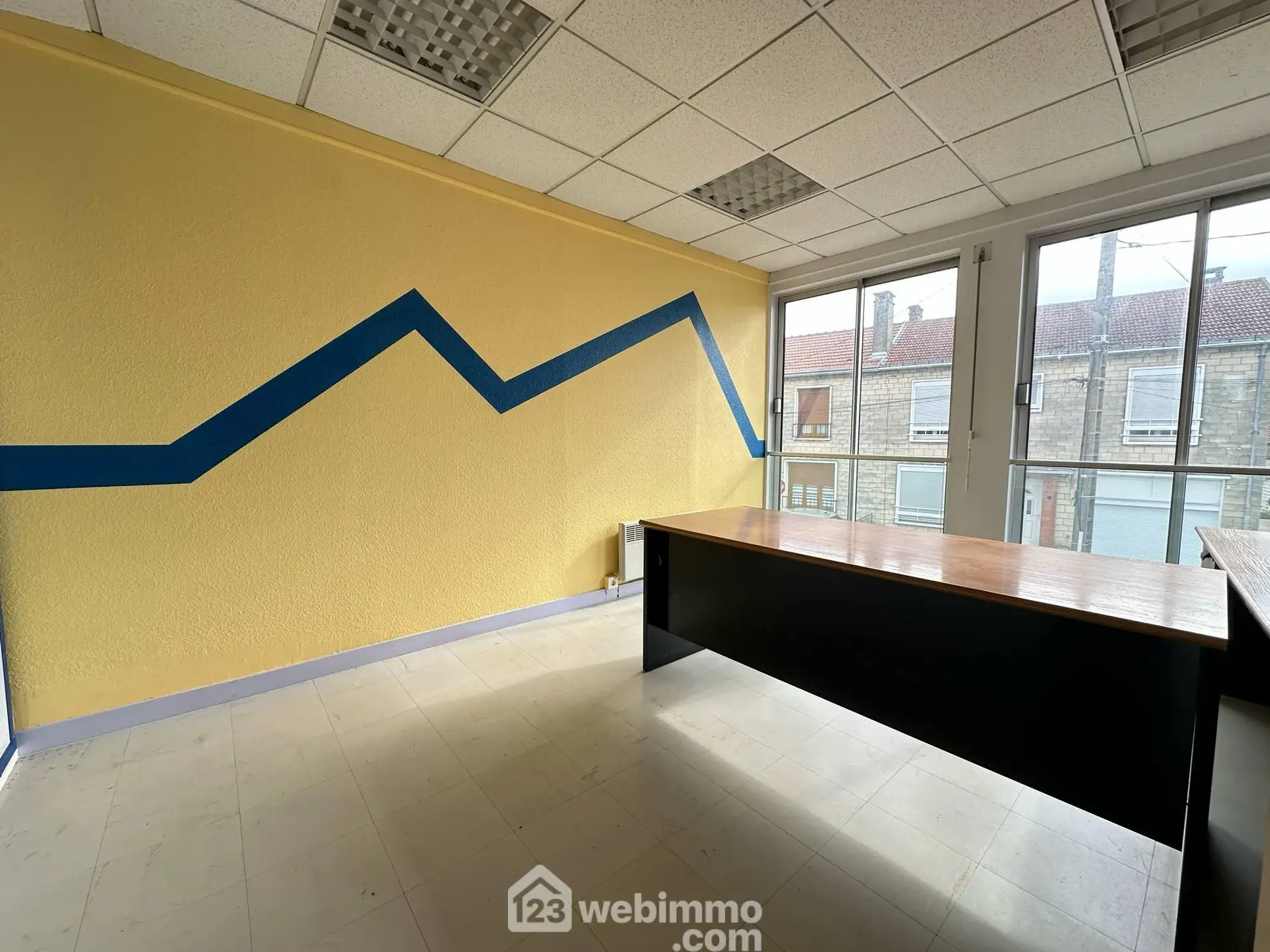 Achat espace de bureaux de 400 m² à Laon – Opportunité d'investissement 