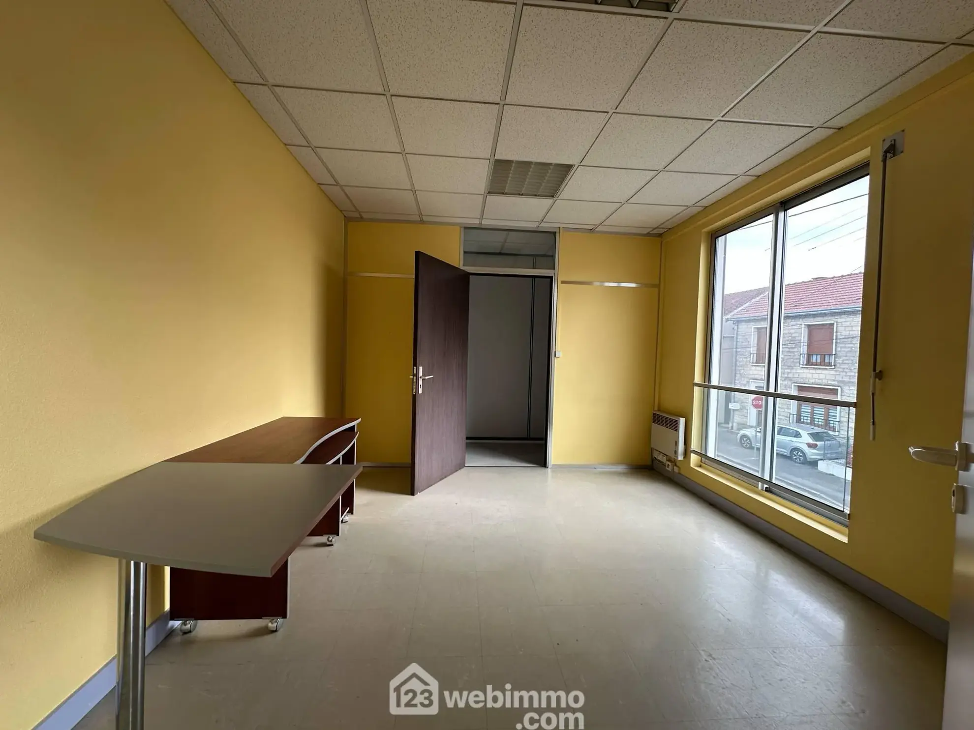 Achat espace de bureaux de 400 m² à Laon – Opportunité d'investissement 