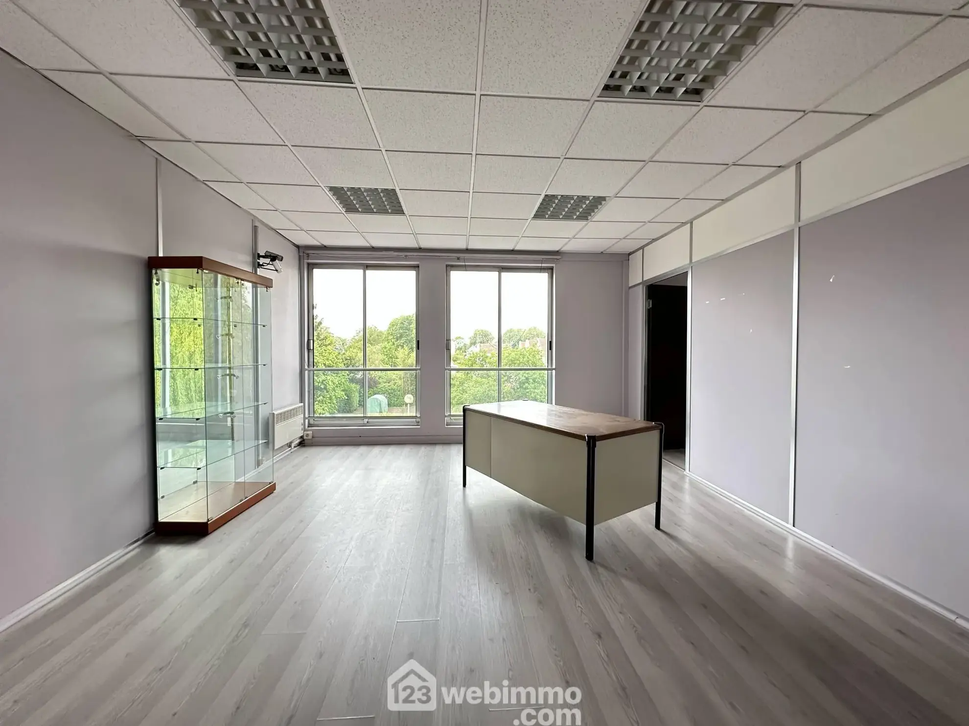 Achat espace de bureaux de 400 m² à Laon – Opportunité d'investissement 