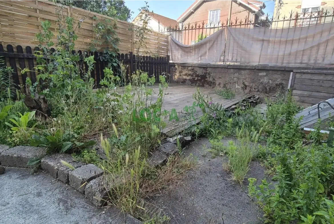 Maison individuelle à Dijon de 70m² avec jardin et potentiel de rénovation 