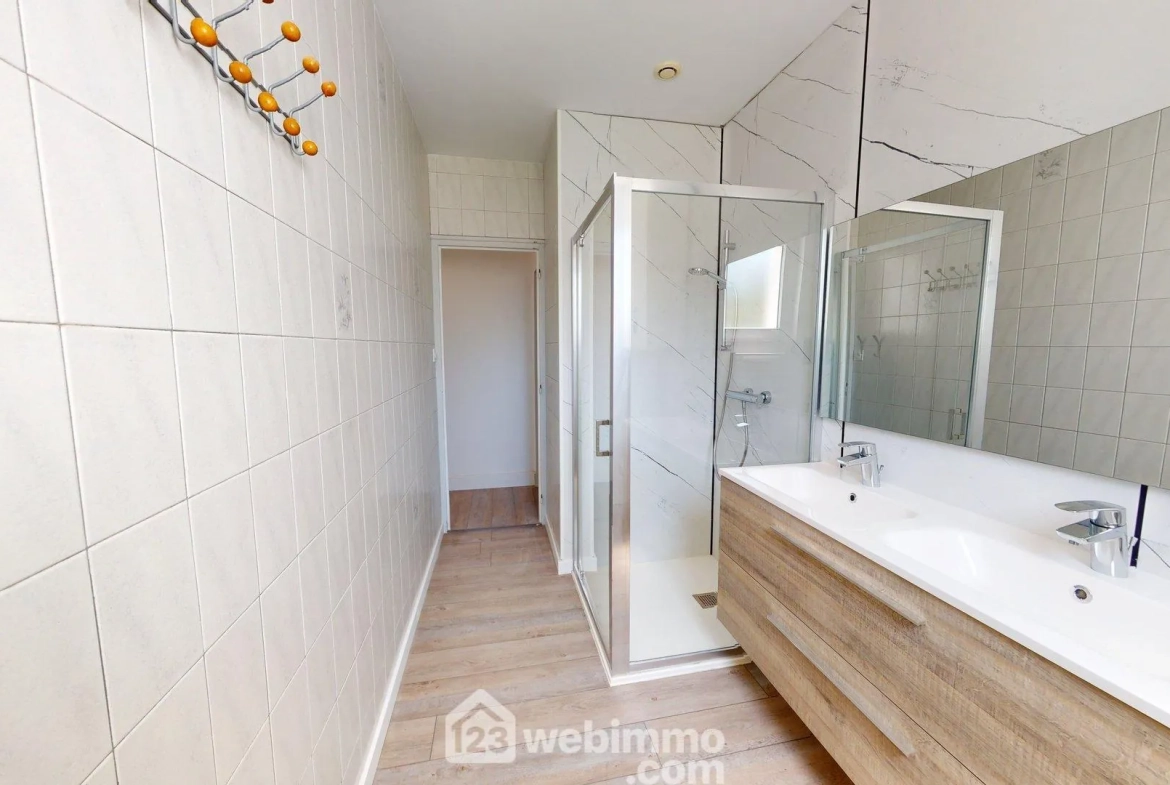 Maison de 84 m² à Bourgenay, proche plages, avec jardin et terrasse en Vendée 