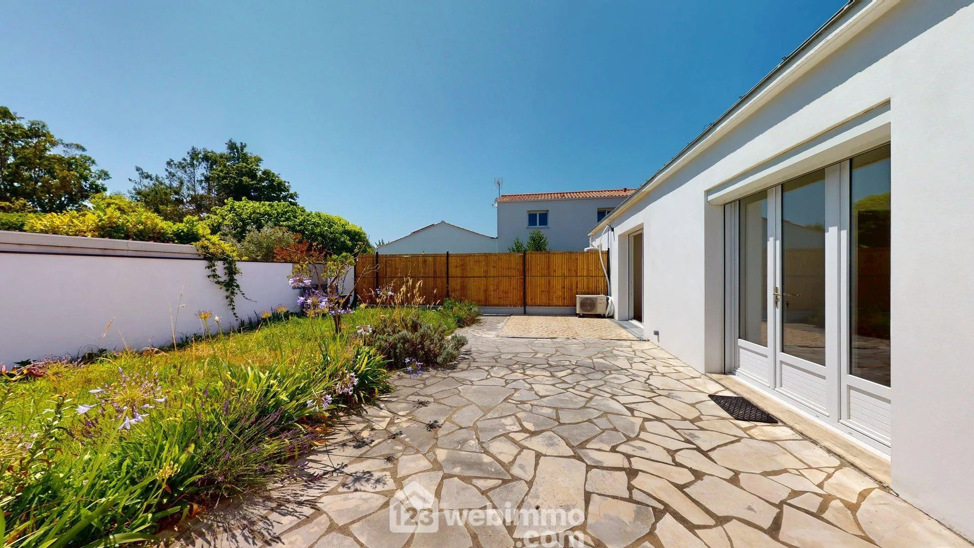 Maison de 84 m² à Bourgenay, proche plages, avec jardin et terrasse en Vendée 