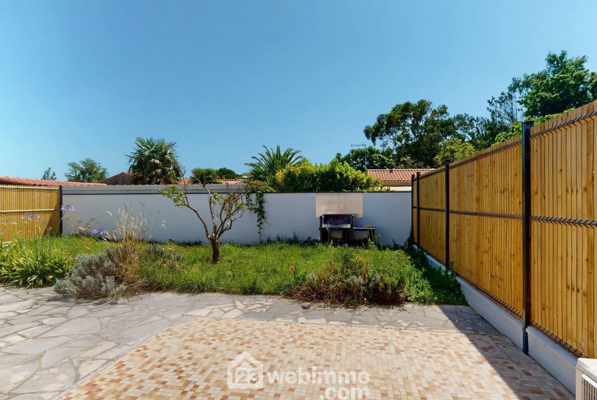 Maison de 84 m² à Bourgenay, proche plages, avec jardin et terrasse en Vendée 