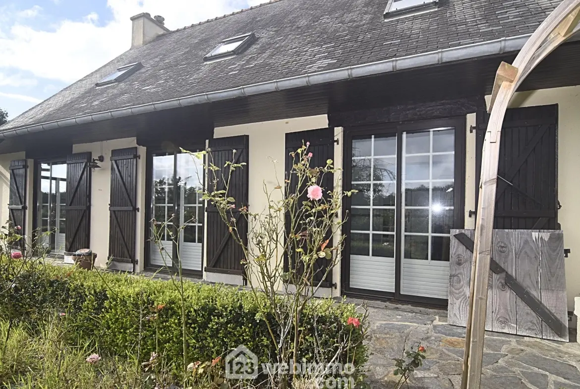 Maison moderne avec piscine et grand jardin à Plouaret - 132m² 