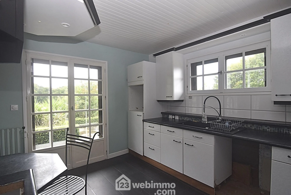 Maison moderne avec piscine et grand jardin à Plouaret - 132m² 