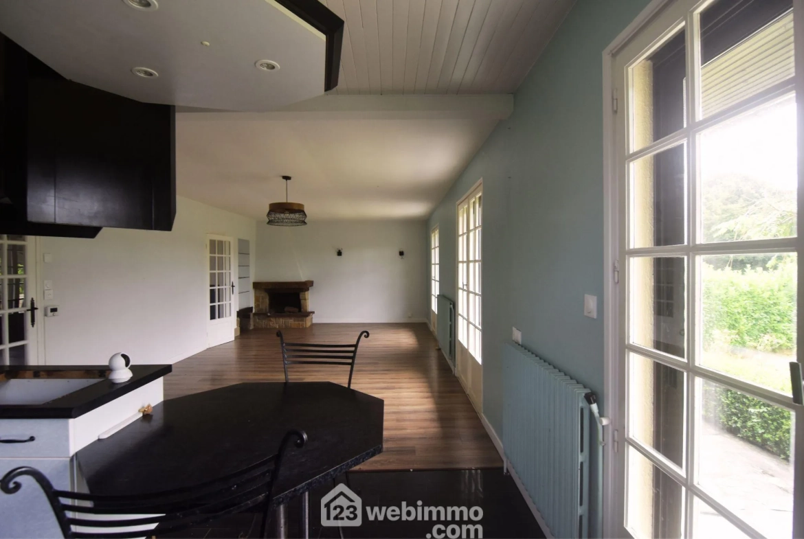 Maison moderne avec piscine et grand jardin à Plouaret - 132m² 