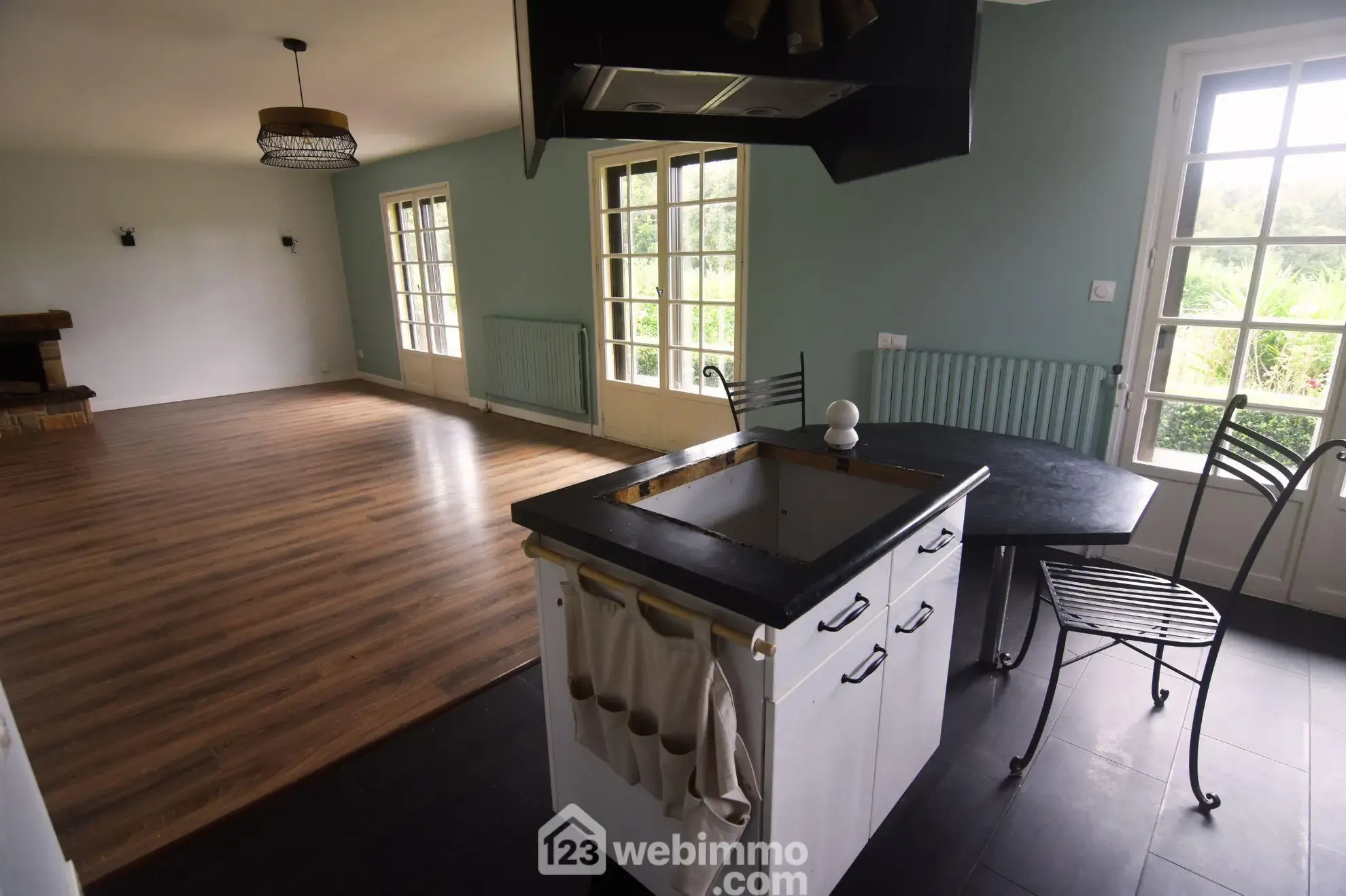 Maison moderne avec piscine et grand jardin à Plouaret - 132m² 