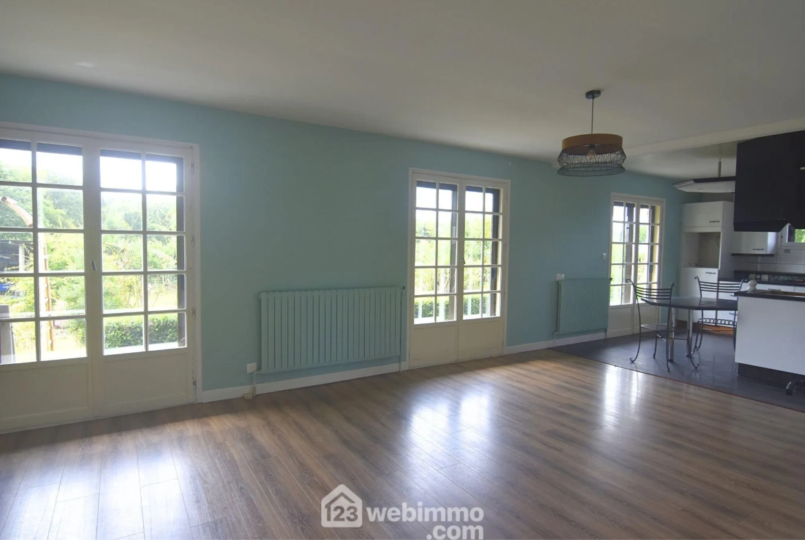 Maison moderne avec piscine et grand jardin à Plouaret - 132m² 