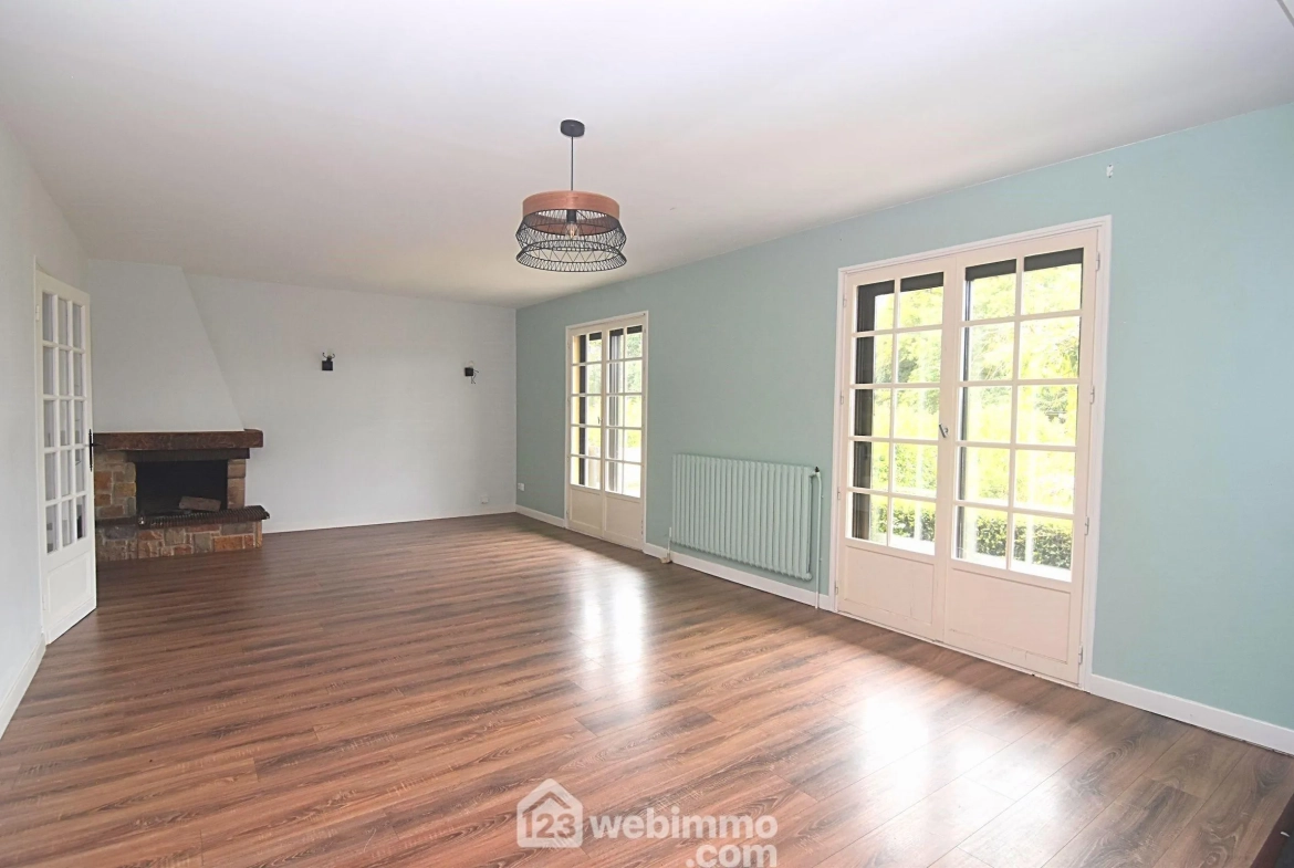 Maison moderne avec piscine et grand jardin à Plouaret - 132m² 