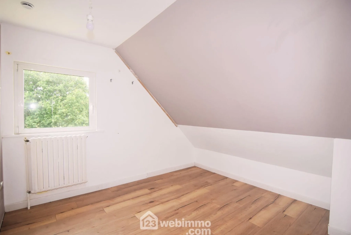 Maison moderne avec piscine et grand jardin à Plouaret - 132m² 