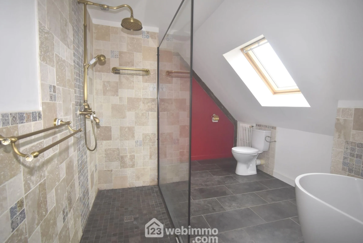 Maison moderne avec piscine et grand jardin à Plouaret - 132m² 