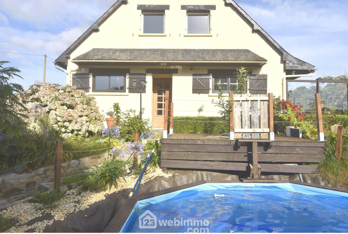 Maison moderne avec piscine et grand jardin à Plouaret - 132m² 