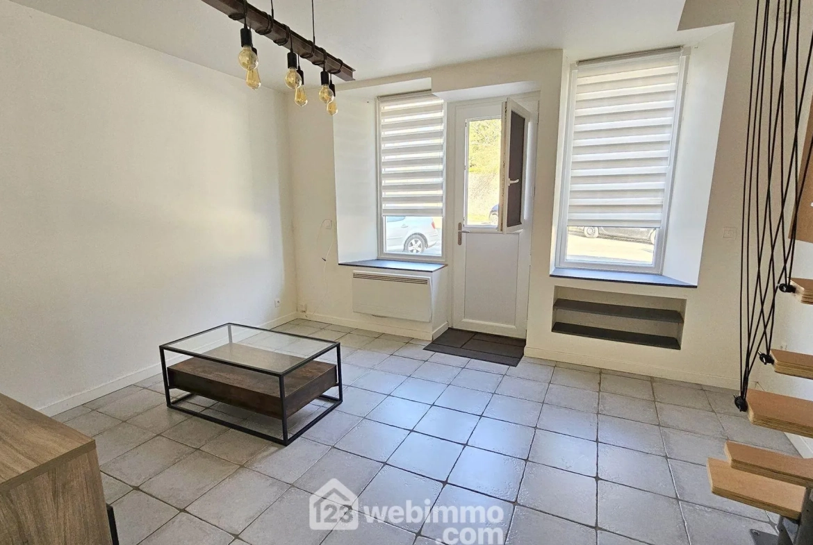 Maison de ville rénovée de 45 m² à Écharcon – Idéale pour vivre paisiblement 