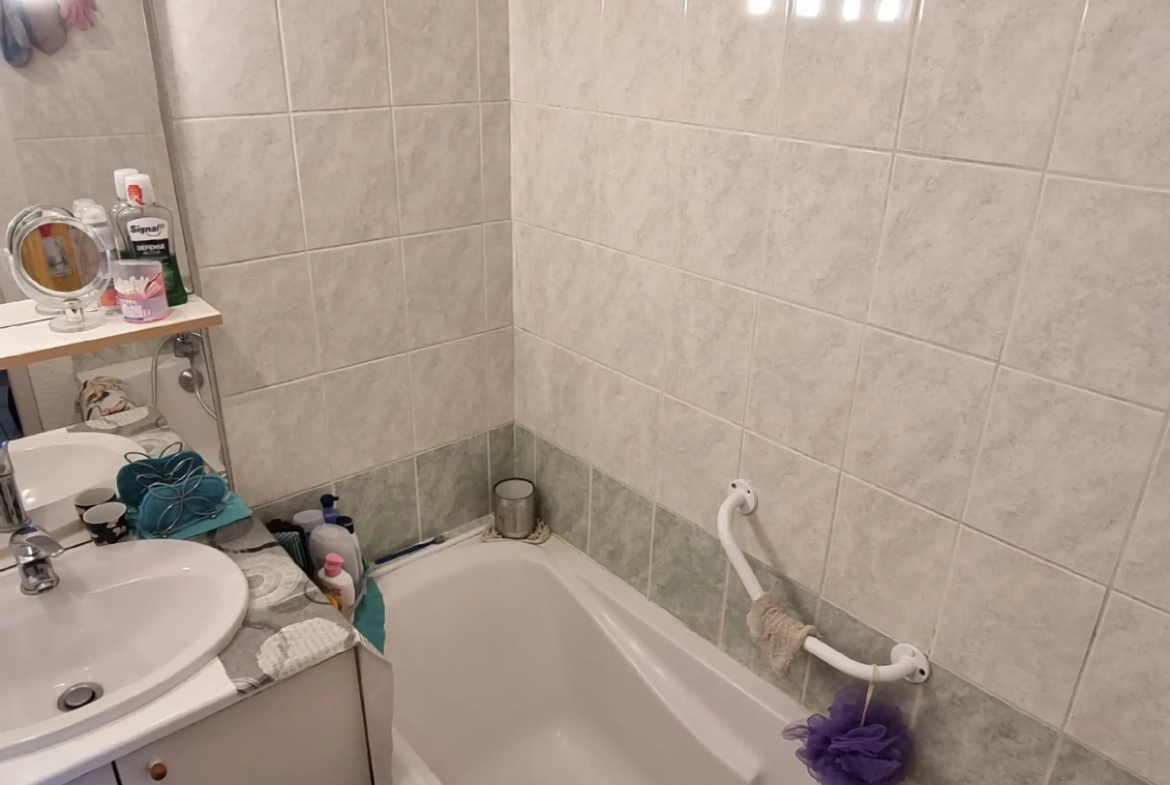 Appartement à Villerest de 41 m² en vente, parfait pour investissement locatif 