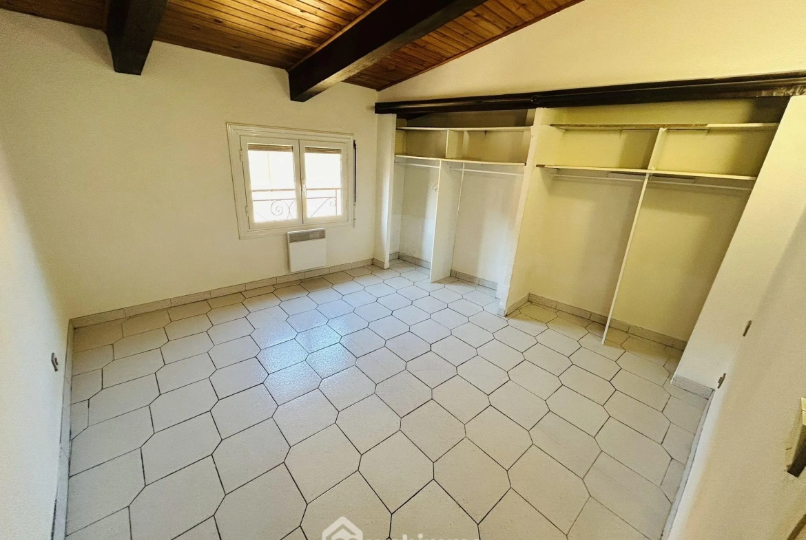 Maison de village à Estagel avec garage, 4 chambres, prix réduit 