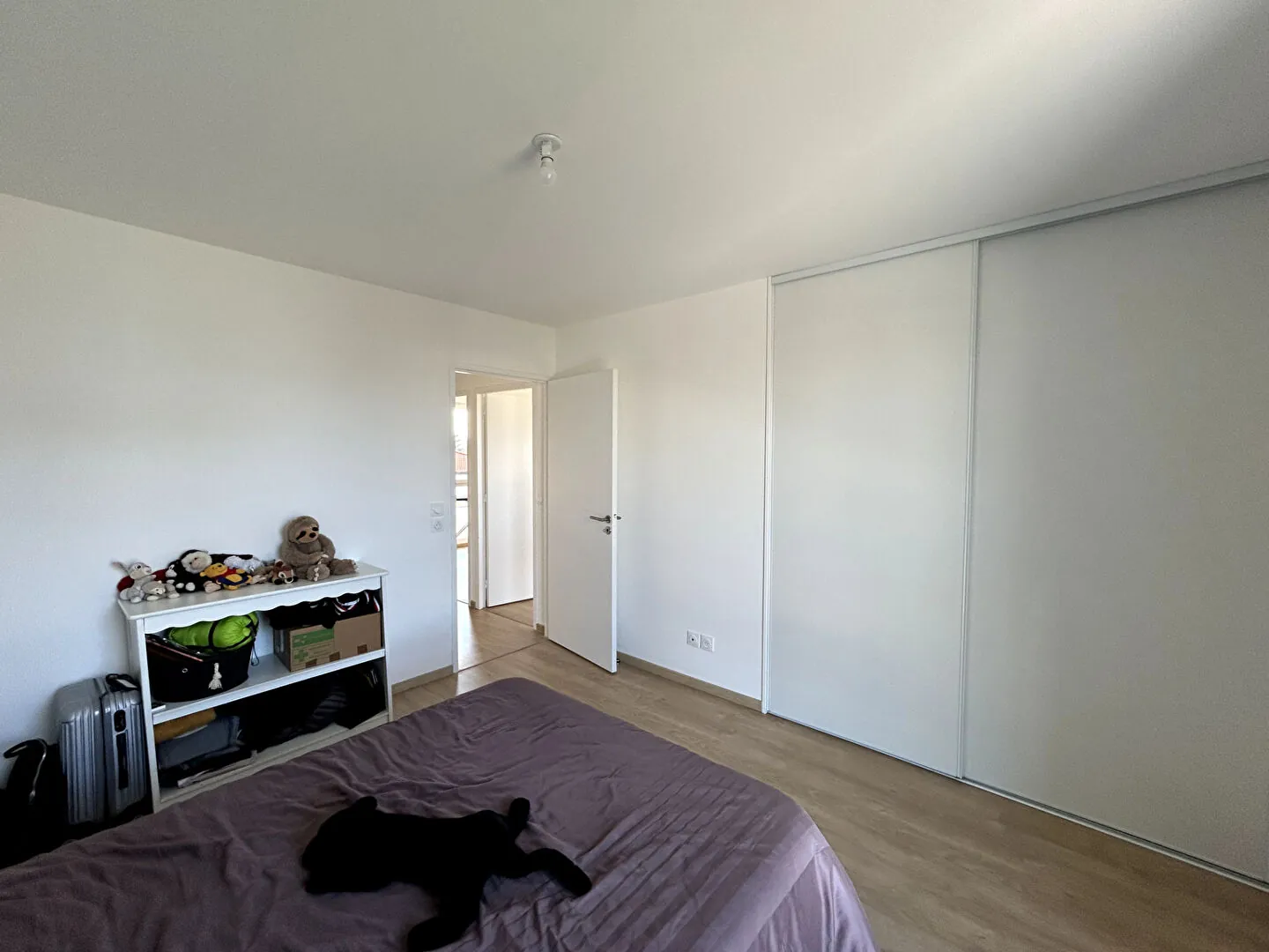 Maison récente à Bonson avec 4 chambres, terrasse et faibles dépenses énergétiques 