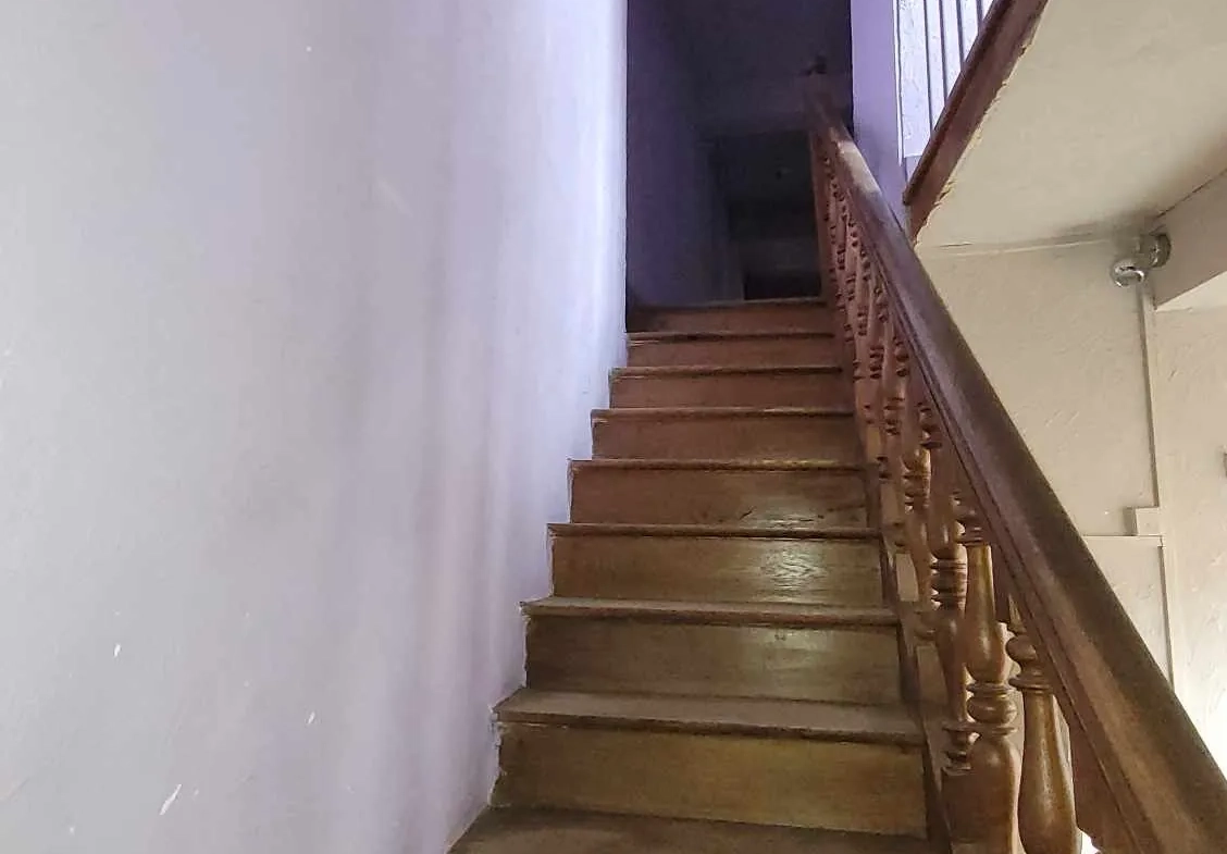 Maison de ville à vendre à Marcigny avec garage et potentiel d'aménagement 