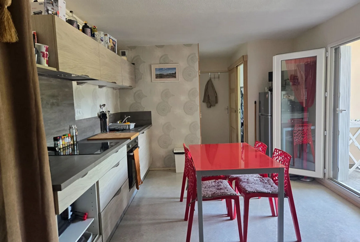 Appartement T3 avec terrasse et parking à Saint Marc sur Mer 