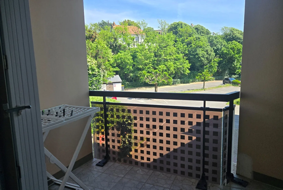 Appartement T3 avec terrasse et parking à Saint Marc sur Mer 