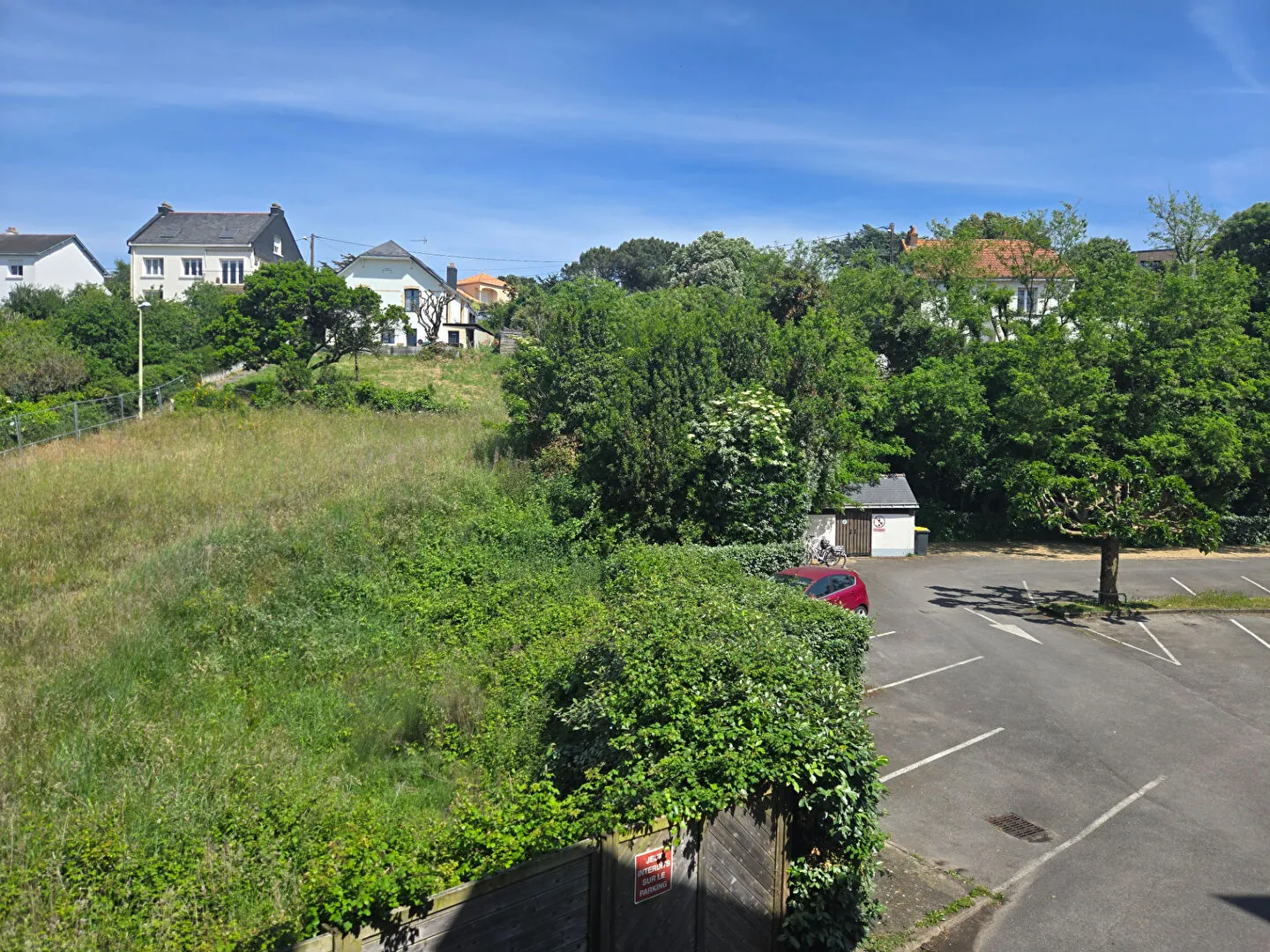 Appartement T3 avec terrasse et parking à Saint Marc sur Mer 