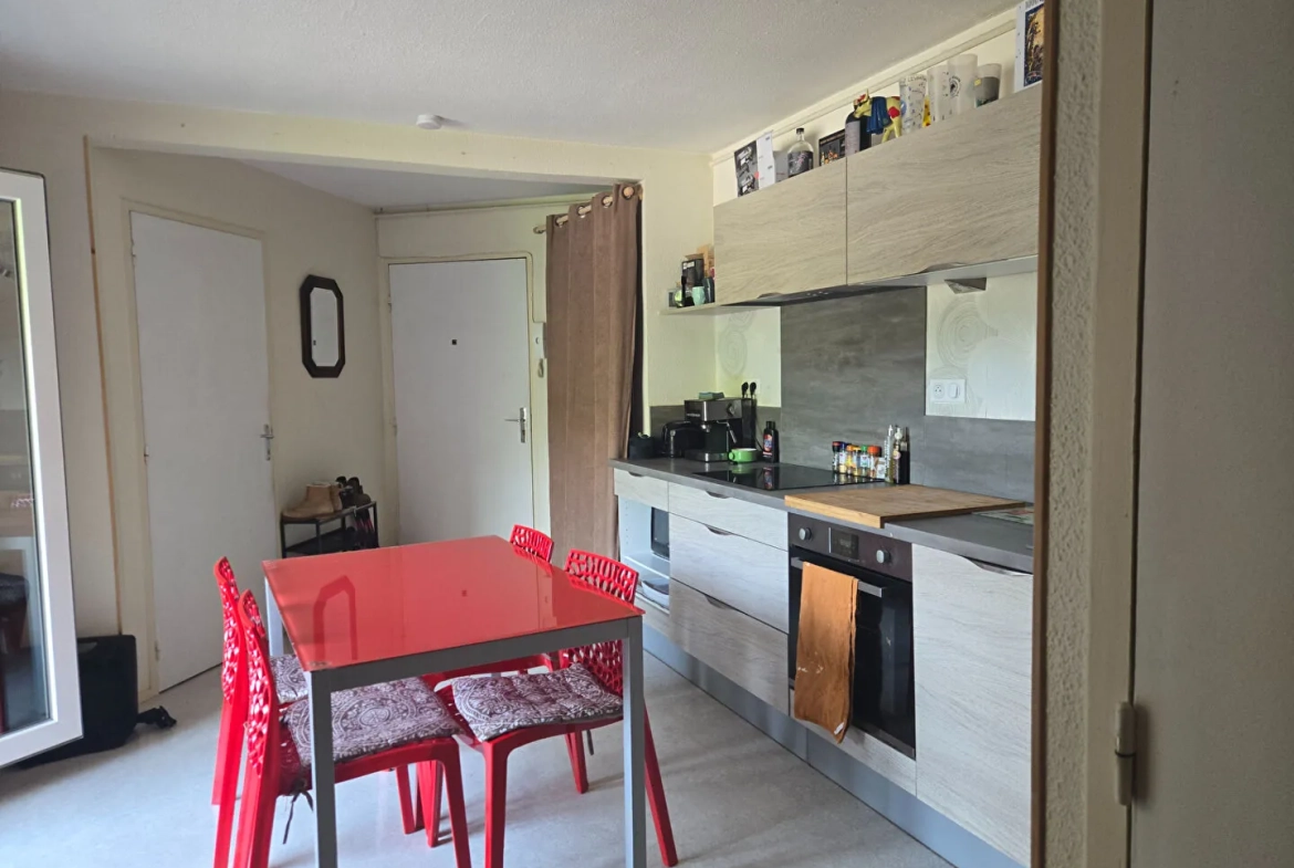 Appartement T3 avec terrasse et parking à Saint Marc sur Mer 