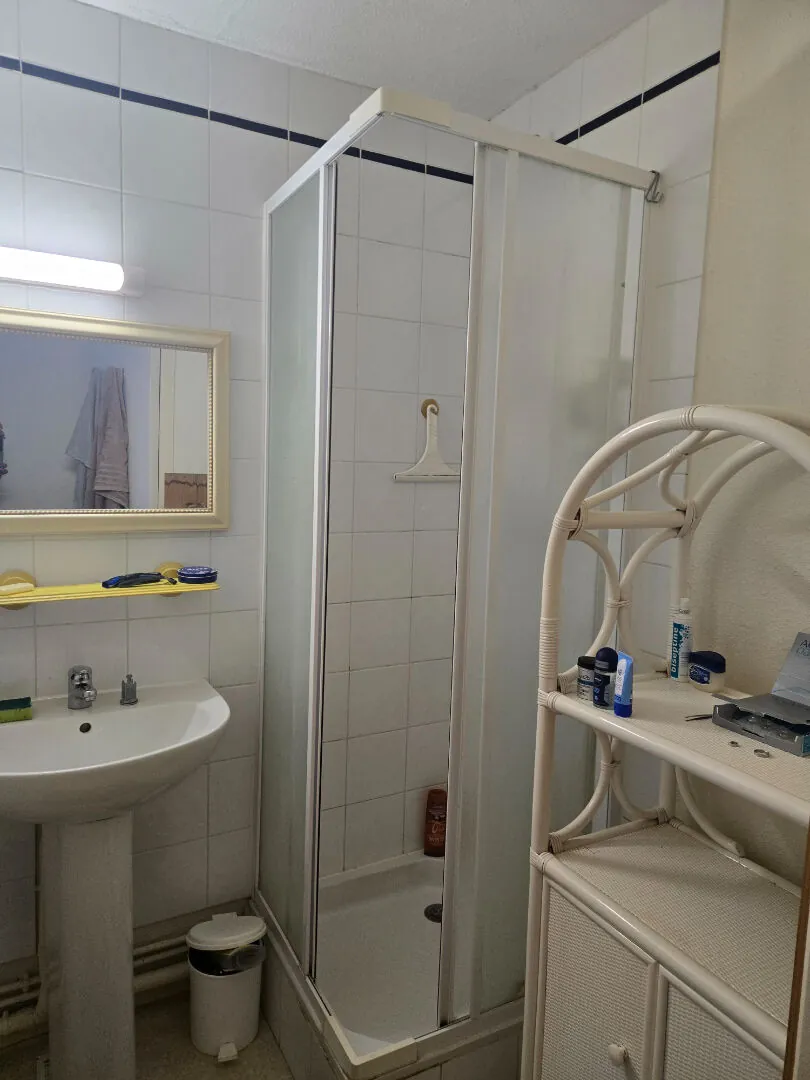 Appartement T3 avec terrasse et parking à Saint Marc sur Mer 