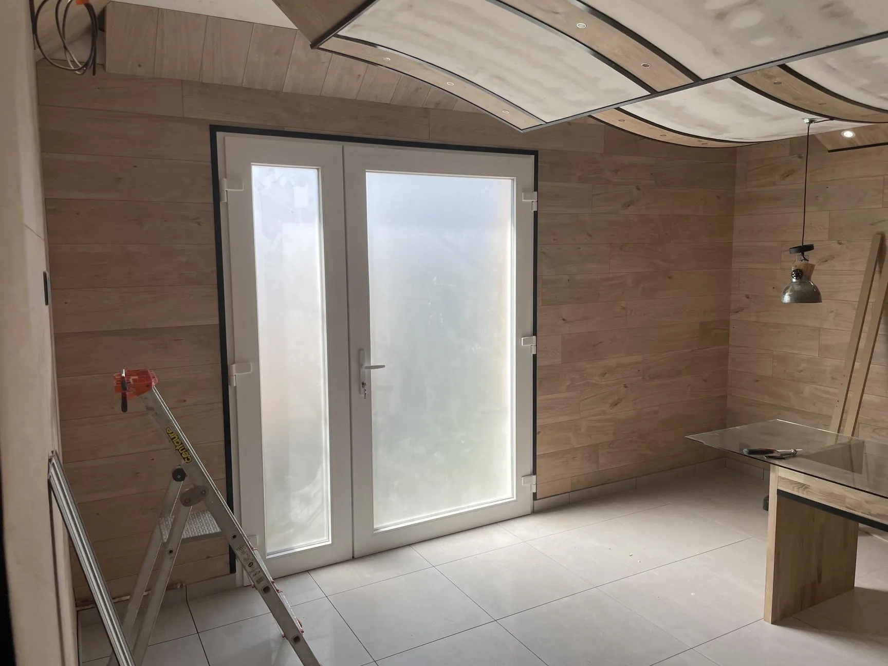 Appartement rénové à Dogneville - 1 chambre, parking, idéalement situé 