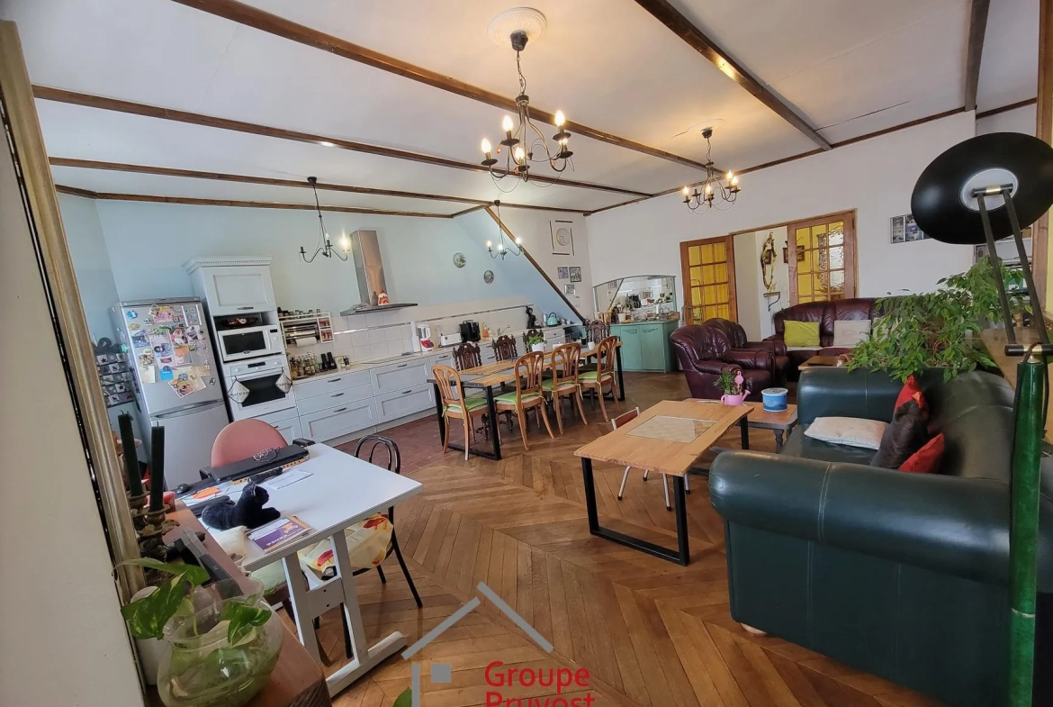 Belle maison de village avec grand potentiel à La Pacaudière (135 m²) 