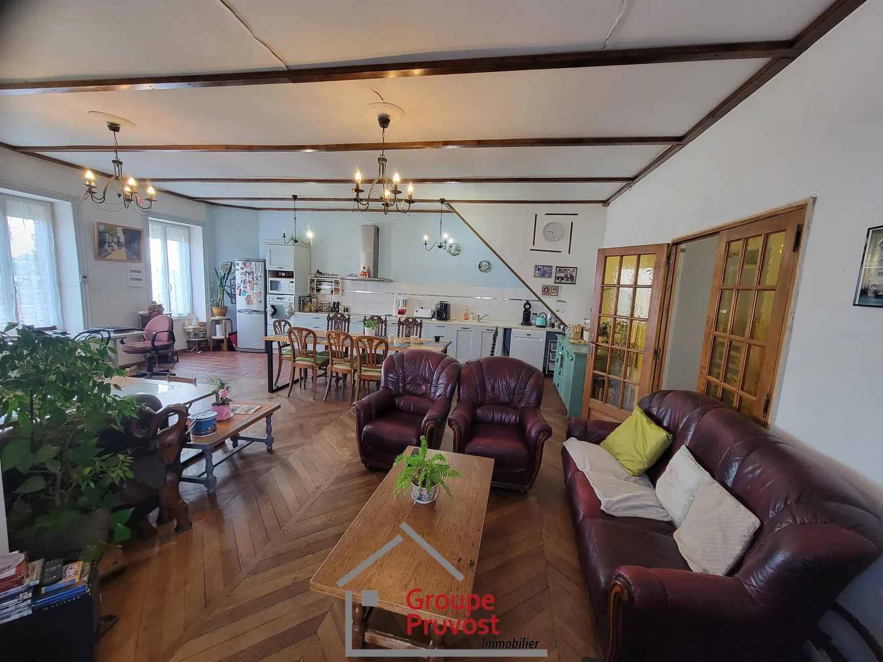 Belle maison de village avec grand potentiel à La Pacaudière (135 m²) 