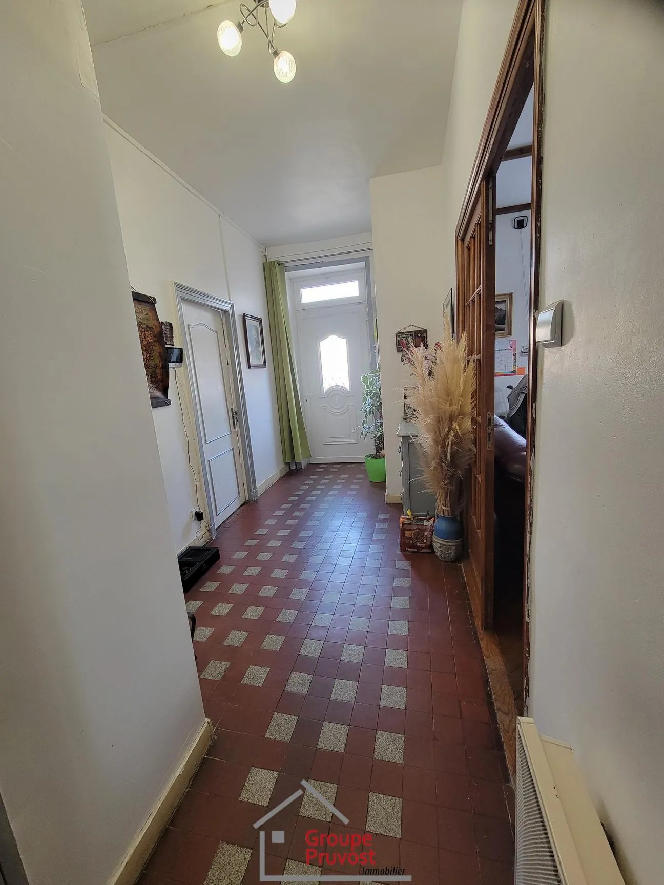 Belle maison de village avec grand potentiel à La Pacaudière (135 m²) 
