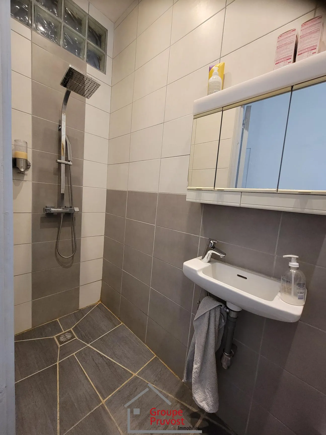 Belle maison de village avec grand potentiel à La Pacaudière (135 m²) 