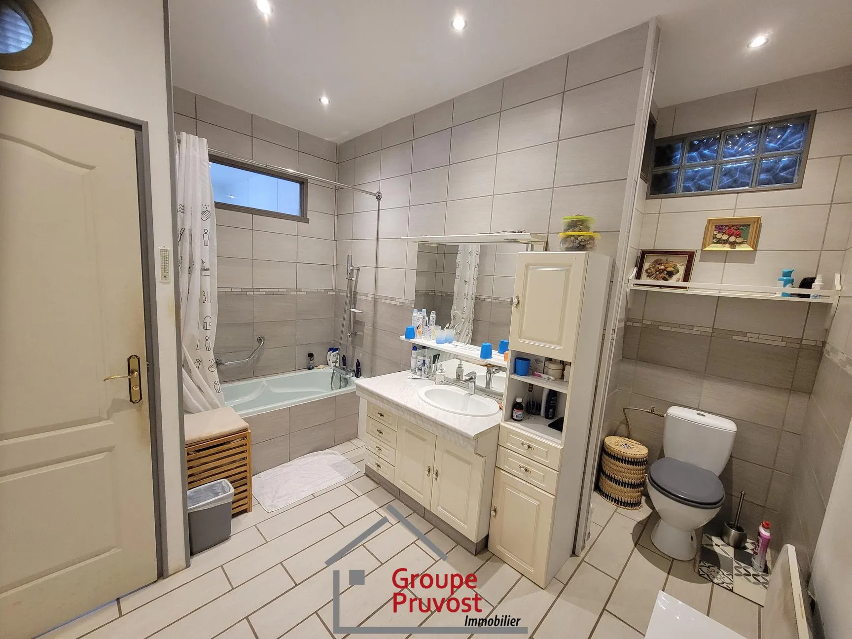 Belle maison de village avec grand potentiel à La Pacaudière (135 m²) 