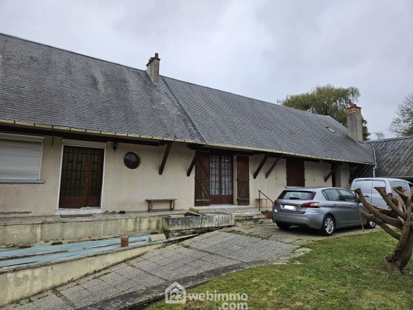 Longère en briques et ardoises avec 2 chambres, garage et véranda près de Noyon