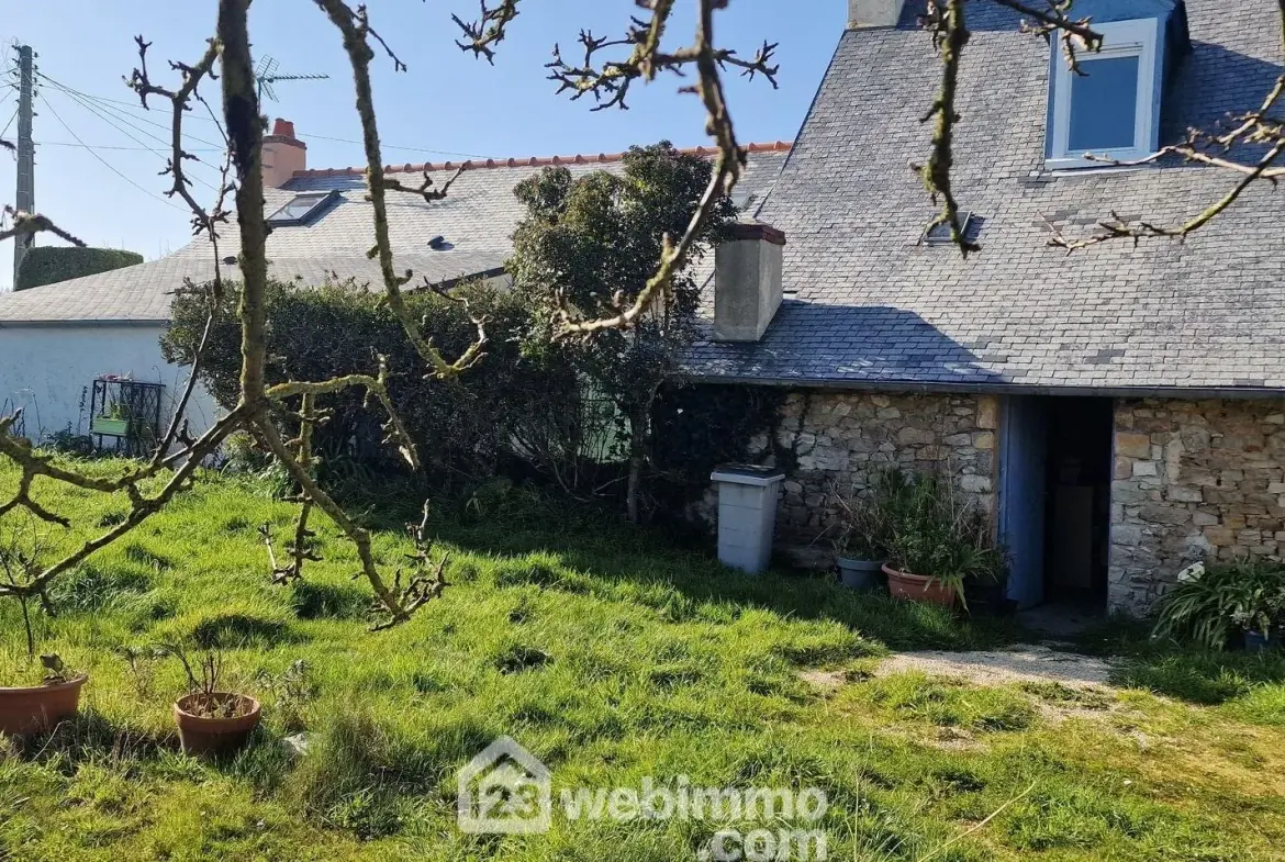 Maison en pierre à Plourivo avec jardin, proximité de Paimpol et authenticité 