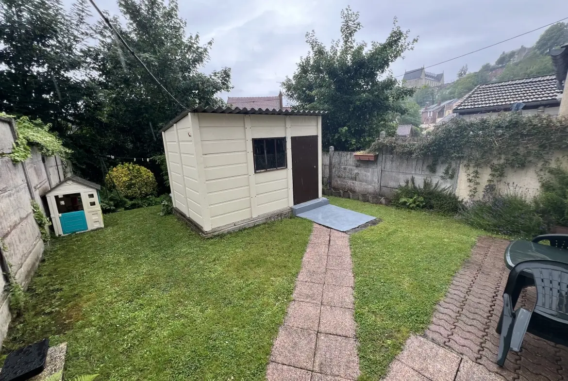 A vendre maison en briques de 86 m² à Montdidier avec jardin et dépendance 