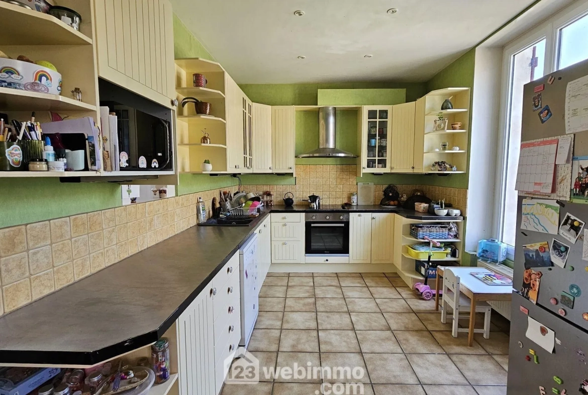 Maison en pierre de 120 m² à vendre à Boutigny-sur-Essonne avec garage et jardin 