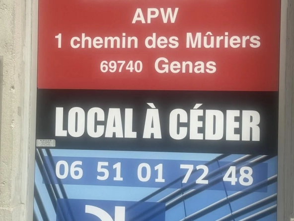 Locaux commerciaux à Lyon 6ème - Secteur en réhabilitation - 70 m²