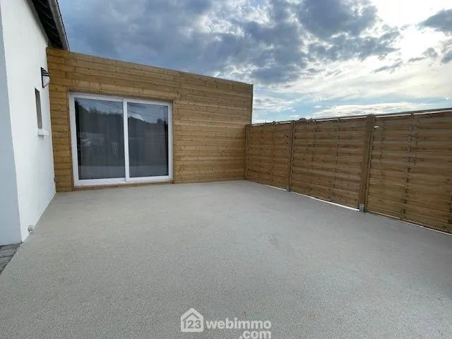 Maison rénovée de 92 m² à Larbroye, proche Noyon, terrain de 500 m² 