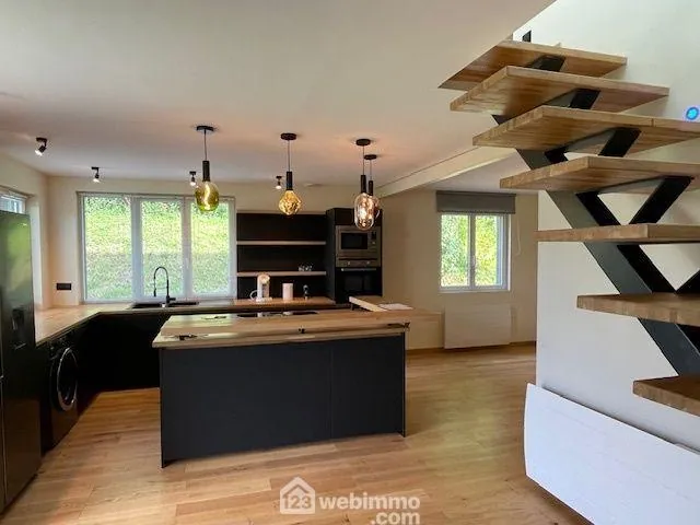 Maison rénovée de 92 m² à Larbroye, proche Noyon, terrain de 500 m² 